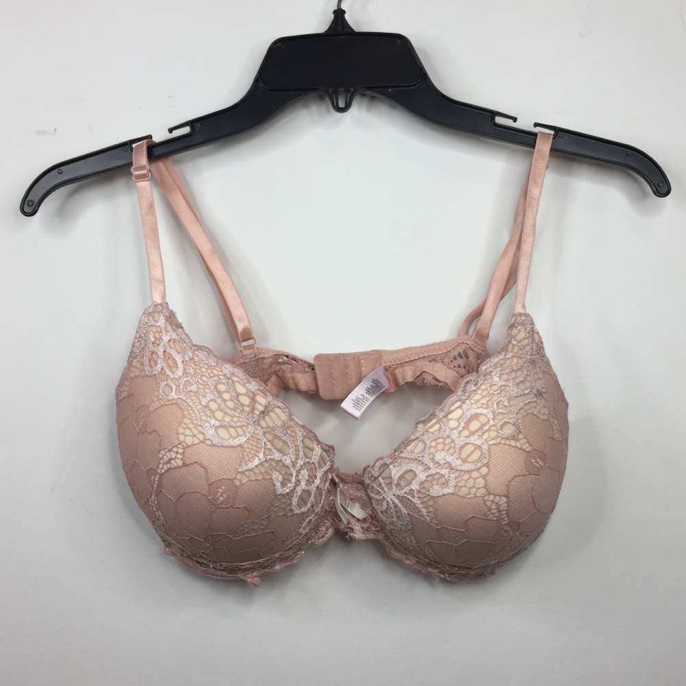 Marilyn Monroe • blush lace bra